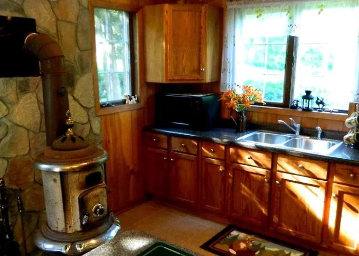 Countryside Vacation With A Private Hot Tub In Jo Daviess County, Illinois *