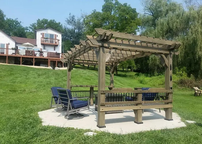 Countryside Vacation With A Private Hot Tub In Jo Daviess County, Illinois Hébergement de vacances