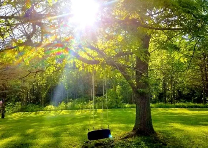 Countryside Vacation With A Private Hot Tub In Jo Daviess County, Illinois
